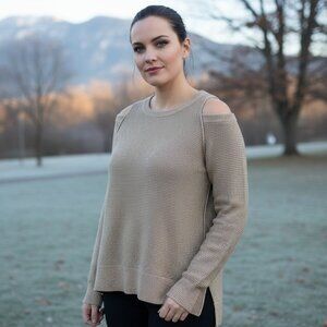 Michael Kors ✦ Beige Metallic Open Shoulder Sweater ✦ High-Low Ribbed Hem M EUC